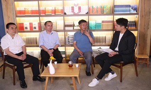 王跃文、欧阳黔森、阿来一同“名家话巨变”