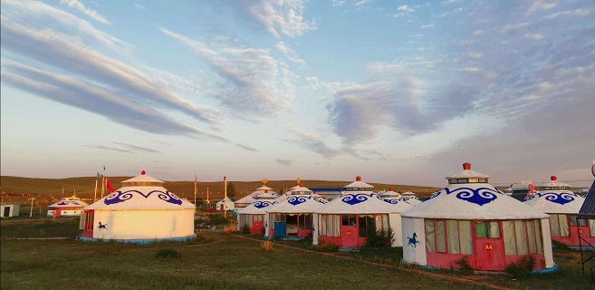 苏日塔拉图:怀念胡日达